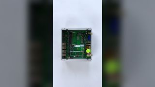 Bộ xử lý Intel Core I5 ​​8305G Máy tính mini có 2 RS232 COM 2 LAN 1 VGA 2 HD-MI dành cho nhà máy